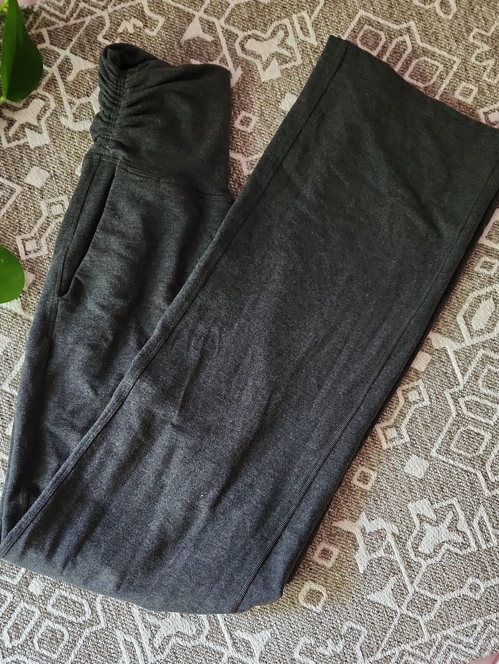 Lululemon Take It Easy Pant Heathered Black Size 2